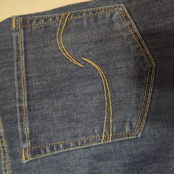 Signature by Levi Strauss woman's mid rise boot cut blue jeans size 10 30W 32L - Picture 6 of 6
